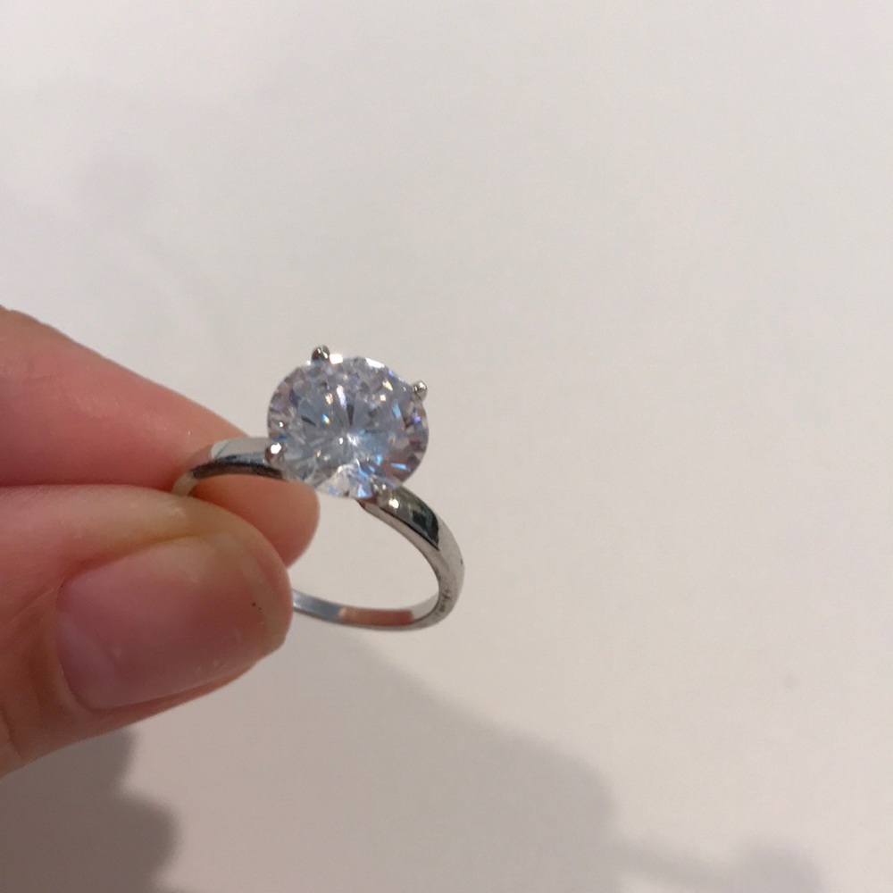 Faux diamond ring 💍